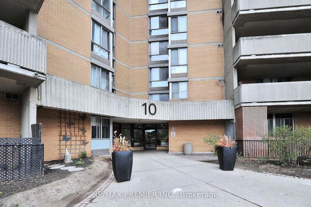 1901 - 10 Martha Eaton Way, Condo with 2 bedrooms, 2 bathrooms and 2 parking in Toronto ON | Image 34