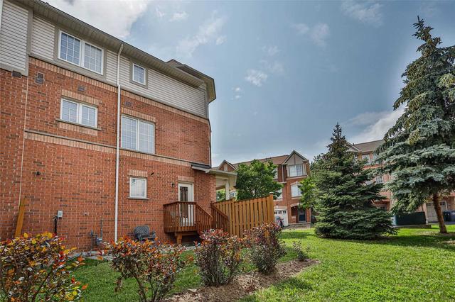 105 - 3030 Breakwater Crt, Townhouse with 3 bedrooms, 3 bathrooms and 4 parking in Mississauga ON | Image 13