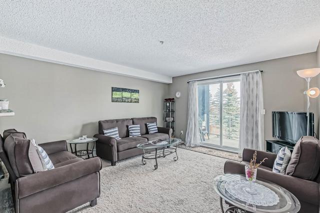 2210 - 2280 68 Street Ne, Condo with 2 bedrooms, 1 bathrooms and 2 parking in Calgary AB | Image 1