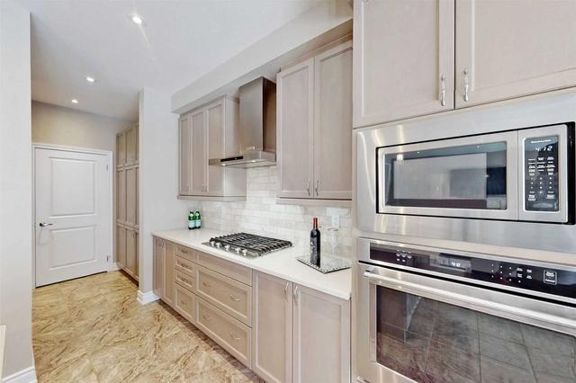 32 Point Reyes Terr, House detached with 4 bedrooms, 4 bathrooms and 5 parking in Brampton ON | Image 7