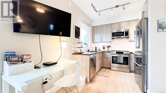 411 - 595 Pandora Ave, Condo with 1 bedrooms, 1 bathrooms and 1 parking in Victoria BC | Image 1