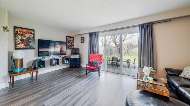 704 Abana Rd, House semidetached with 4 bedrooms, 3 bathrooms and 3 parking in Mississauga ON | Image 1