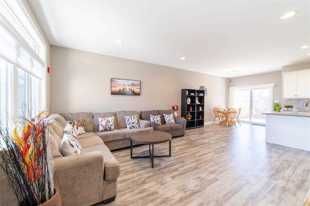 224 Moonstone Cres, House detached with 3 bedrooms, 3 bathrooms and 6 parking in Chatham Kent ON | Image 38