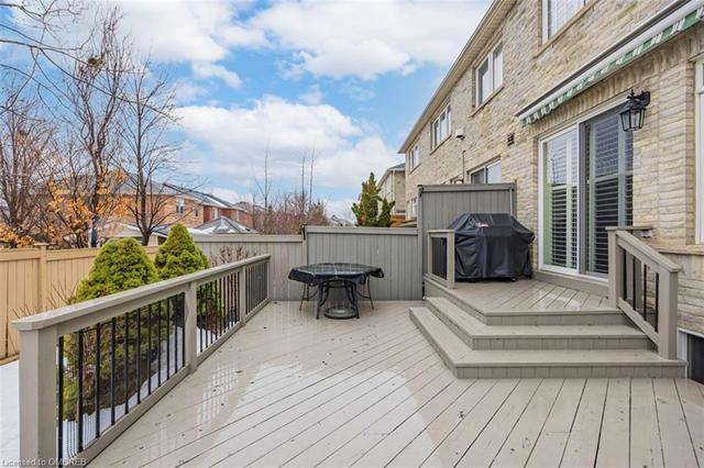 th1 - 2295 Rochester Circle, House attached with 3 bedrooms, 2 bathrooms and 7 parking in Oakville ON | Image 25