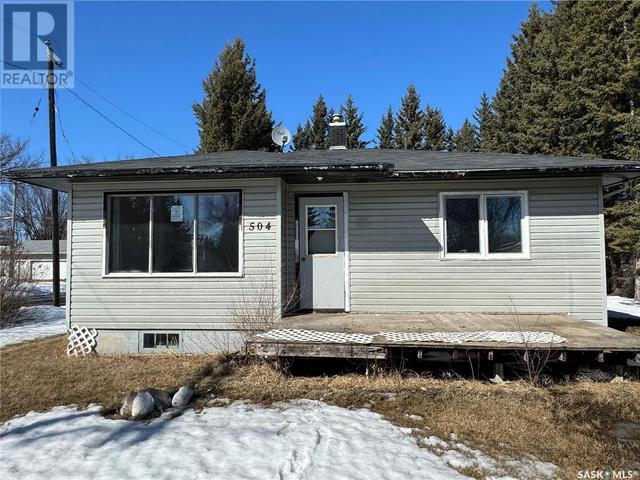 504 Highway Avenue E, House detached with 2 bedrooms, 1 bathrooms and null parking in Preeceville SK | Image 2