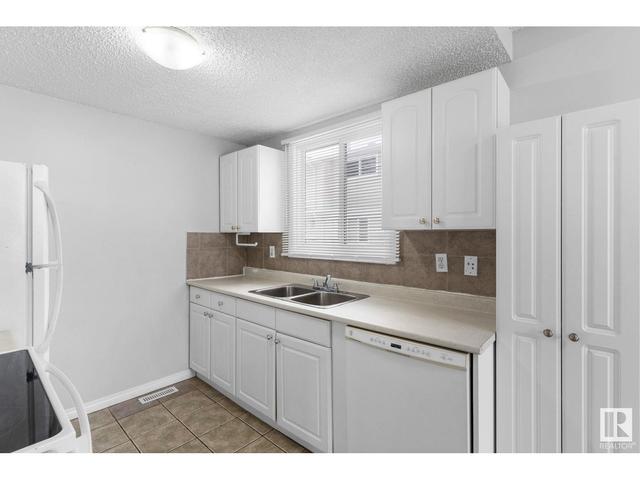 9f Clareview Vg Nw, House attached with 3 bedrooms, 1 bathrooms and 1 parking in Edmonton AB | Image 11