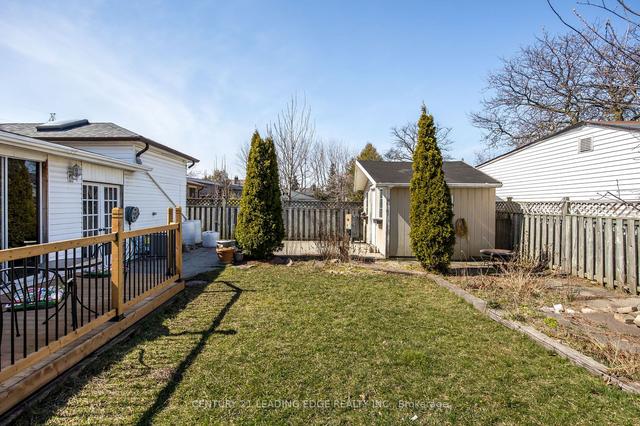 38 Wheatsheaf Cres, House detached with 3 bedrooms, 2 bathrooms and 7 parking in Toronto ON | Image 26