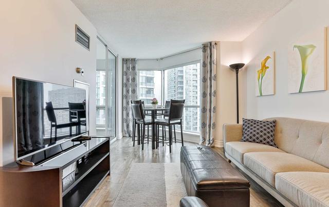 1904 - 10 Yonge St, Condo with 2 bedrooms, 2 bathrooms and 1 parking in Toronto ON | Image 34