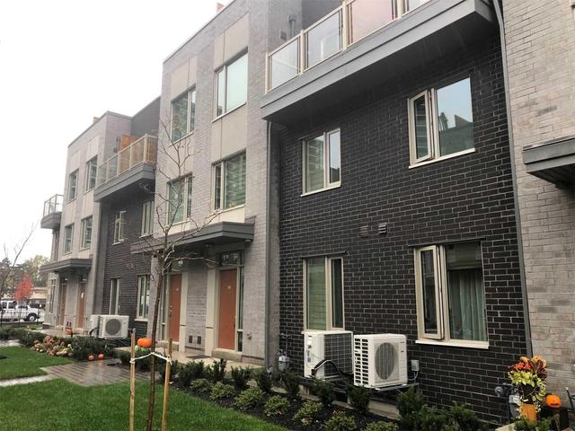 Th41 - 26 Applewood Lane, Townhouse with 3 bedrooms, 3 bathrooms and 1 parking in Toronto ON | Image 3