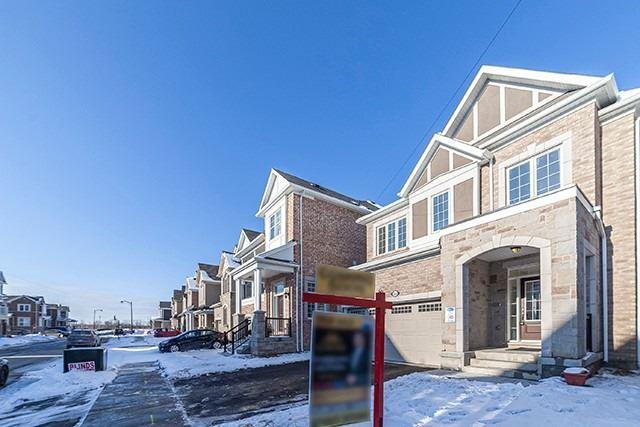 1253 Rose Way, House detached with 4 bedrooms, 3 bathrooms and 2 parking in Milton ON | Image 1