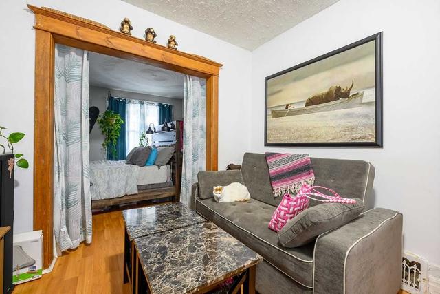 1237 Cannon St E, House detached with 2 bedrooms, 2 bathrooms and 0 parking in Hamilton ON | Image 15