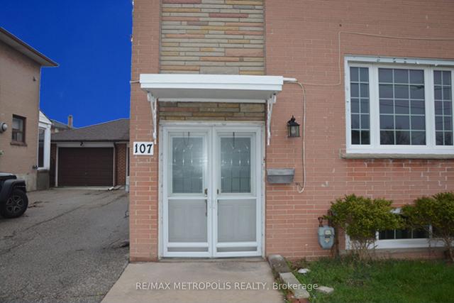 107 Lomar Dr, House semidetached with 3 bedrooms, 2 bathrooms and 8 parking in Toronto ON | Image 23