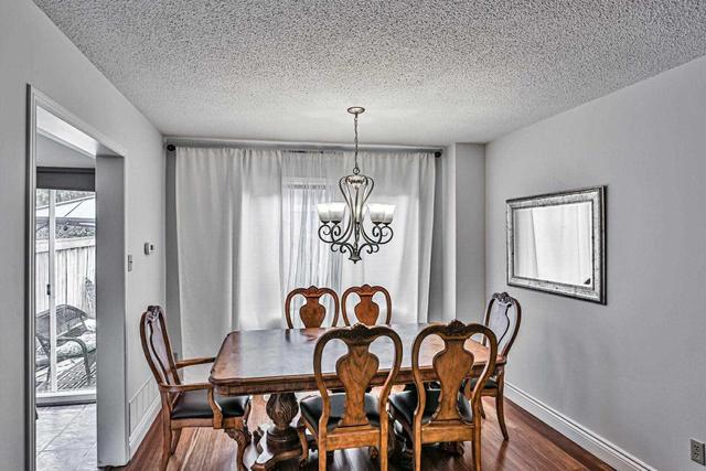 726 Shanahan Blvd, House attached with 3 bedrooms, 3 bathrooms and 2 parking in Newmarket ON | Image 11