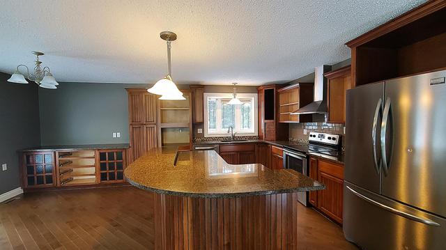 585006 Range Road 121, House detached with 6 bedrooms, 3 bathrooms and null parking in Woodlands County AB | Image 3