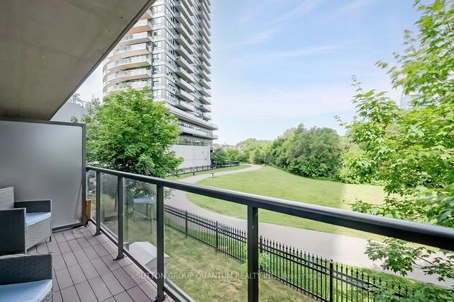 th 5 - 2230 Lake Shore Blvd W, Townhouse with 3 bedrooms, 3 bathrooms and 2 parking in Toronto ON | Image 5