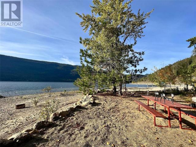 8554 97a Highway, House detached with 2 bedrooms, 1 bathrooms and null parking in North Okanagan F BC | Image 21
