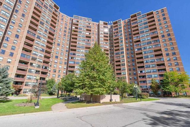 1402 - 716 The West Mall, Condo with 3 bedrooms, 2 bathrooms and 1 parking in Toronto ON | Image 1
