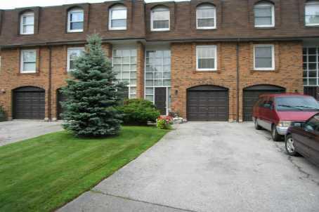 9 - 70 Upper Canada Dr, Townhouse with 3 bedrooms, 3 bathrooms and 2 parking in Toronto ON | Image 1