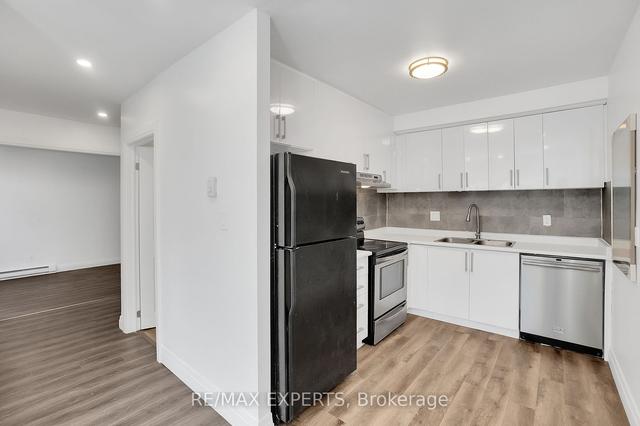 832 - 28 Tandridge Cres, Townhouse with 3 bedrooms, 2 bathrooms and 1 parking in Toronto ON | Image 7