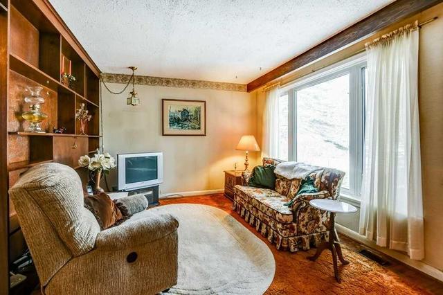21 Algonquin Cres, House detached with 3 bedrooms, 2 bathrooms and 4 parking in Aurora ON | Image 36