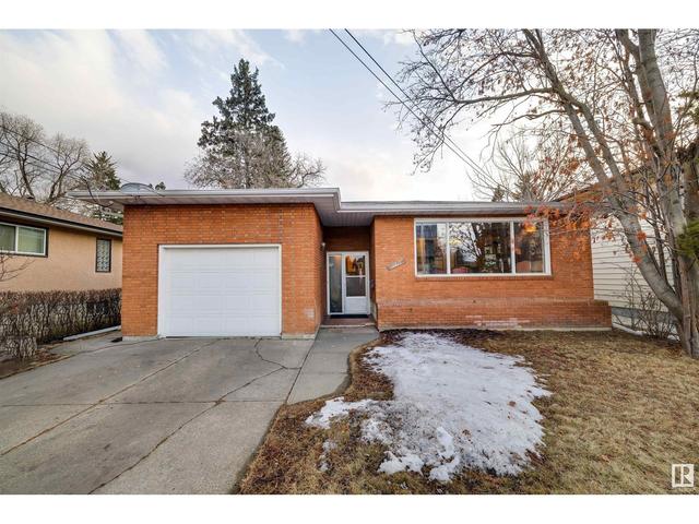 10617 60a Av Nw, House detached with 4 bedrooms, 2 bathrooms and null parking in Edmonton AB | Image 1