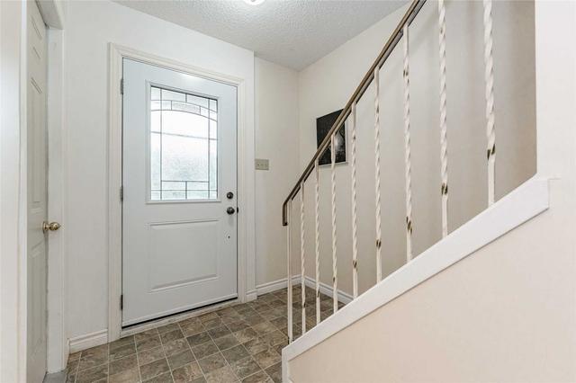 16 - 2 Worton Ave, Townhouse with 3 bedrooms, 2 bathrooms and 2 parking in Guelph ON | Image 25