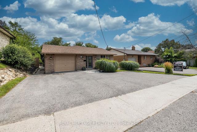 475 Rossland Rd E, House detached with 3 bedrooms, 2 bathrooms and 7.5 parking in Oshawa ON | Image 12