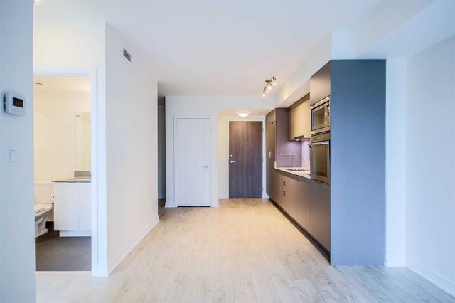 608e - 576 Front St, Condo with 1 bedrooms, 1 bathrooms and 0 parking in Toronto ON | Image 3