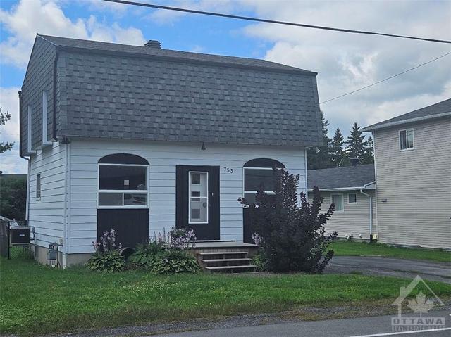 753 St Joseph Street, House detached with 3 bedrooms, 2 bathrooms and 2 parking in Casselman ON | Image 2