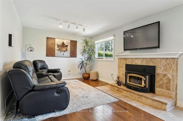 2543 Cavendish Dr, House detached with 3 bedrooms, 3 bathrooms and 4 parking in Burlington ON | Image 10