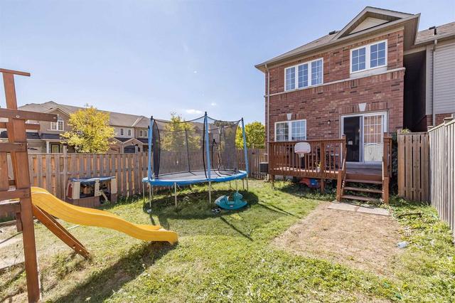 46 Beer Cres, House attached with 3 bedrooms, 3 bathrooms and 2 parking in Ajax ON | Image 32