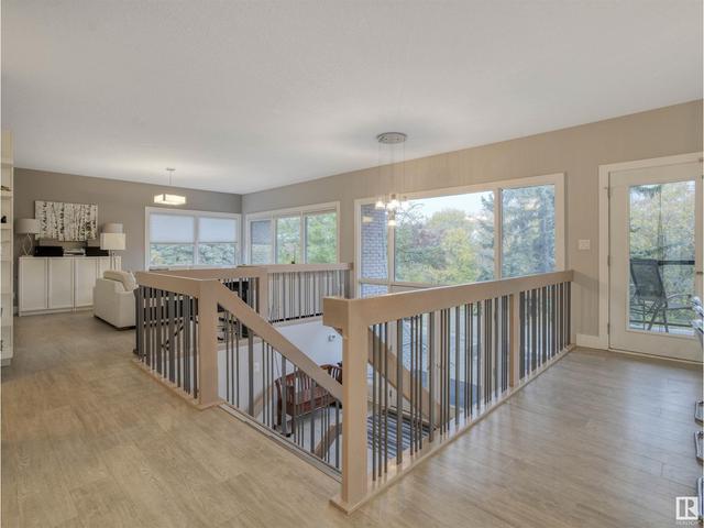 84 Valleyview Cr Nw, House detached with 6 bedrooms, 3 bathrooms and null parking in Edmonton AB | Image 5