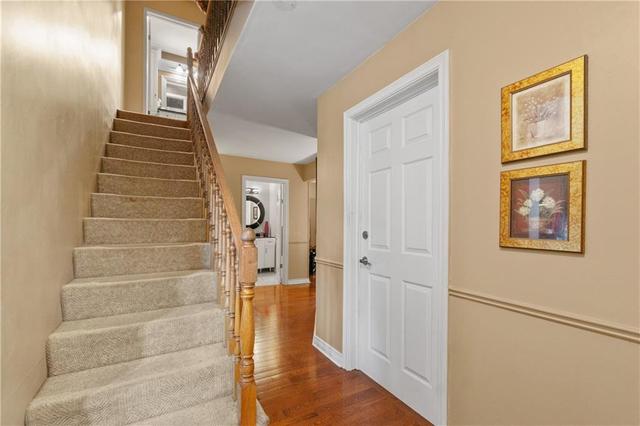 747 Winston Road, House detached with 3 bedrooms, 1 bathrooms and 1 parking in Grimsby ON | Image 3