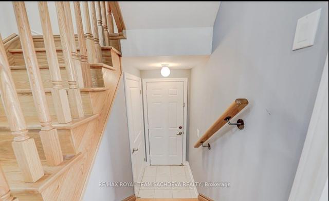 41 Neelands Cres, House detached with 4 bedrooms, 3 bathrooms and 4 parking in Toronto ON | Image 26