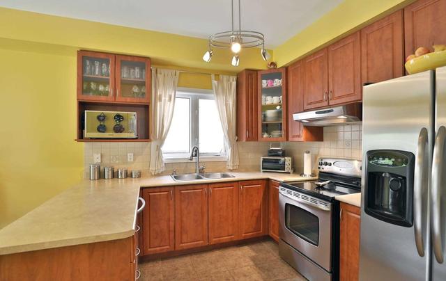 45 Tiana Crt, House detached with 4 bedrooms, 5 bathrooms and 6 parking in Vaughan ON | Image 3