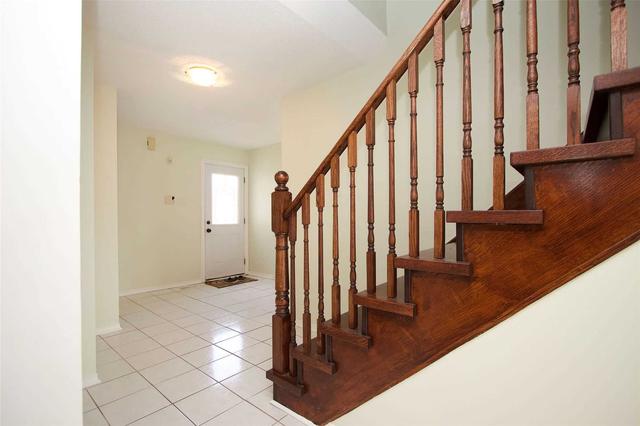 6 Sullivan Dr, House detached with 4 bedrooms, 3 bathrooms and 4 parking in Ajax ON | Image 14