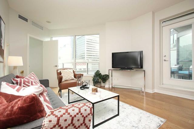 1203 - 300 Bloor St E, Condo with 2 bedrooms, 2 bathrooms and 1 parking in Toronto ON | Image 14