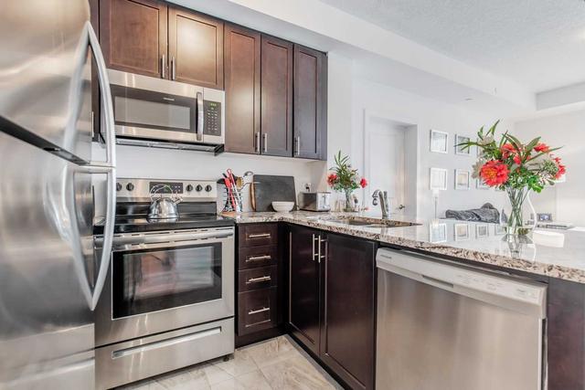 433 - 101 Shoreview Pl, Condo with 2 bedrooms, 2 bathrooms and 1 parking in Hamilton ON | Image 2