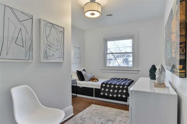 48 Dilworth Cres, House detached with 3 bedrooms, 2 bathrooms and 1 parking in Toronto ON | Image 8