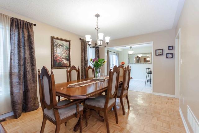 102 Knoll Haven Circ, House semidetached with 3 bedrooms, 3 bathrooms and 6 parking in Caledon ON | Image 3