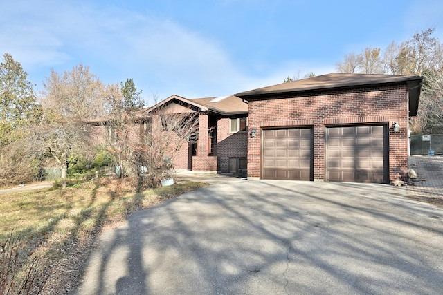 1000 Teston Rd, House detached with 3 bedrooms, 3 bathrooms and 6 parking in Vaughan ON | Image 2