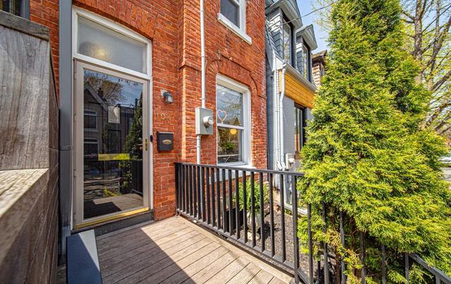 104 Hamilton St, House attached with 3 bedrooms, 2 bathrooms and 1 parking in Toronto ON | Image 23