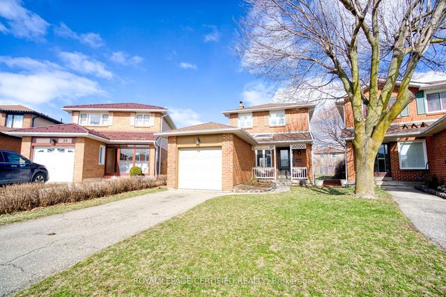 34 Helios Pl, House detached with 3 bedrooms, 2 bathrooms and 3 parking in Brampton ON | Image 12