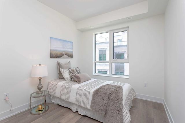 2 - 52 Holmes Ave, Townhouse with 2 bedrooms, 2 bathrooms and 1 parking in Toronto ON | Image 10