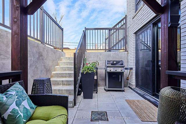 16 - 20 Ed Clark Gdns, Townhouse with 3 bedrooms, 2 bathrooms and 1 parking in Toronto ON | Image 27