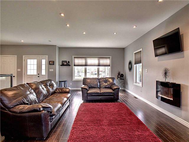 2214 Fraser St, House detached with 3 bedrooms, 3 bathrooms and 4 parking in Perth East ON | Image 3