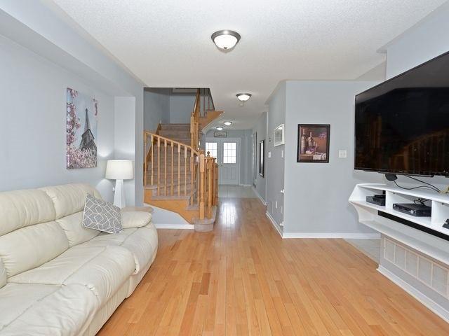 80 Harkness Dr, House detached with 3 bedrooms, 3 bathrooms and 4 parking in Whitby ON | Image 7