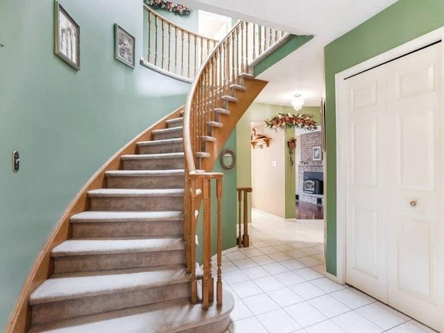 809 Cartref Ave, House detached with 4 bedrooms, 3 bathrooms and 4 parking in Oshawa ON | Image 35