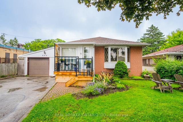 940 Reytan Blvd, House detached with 3 bedrooms, 2 bathrooms and 5 parking in Pickering ON | Image 1