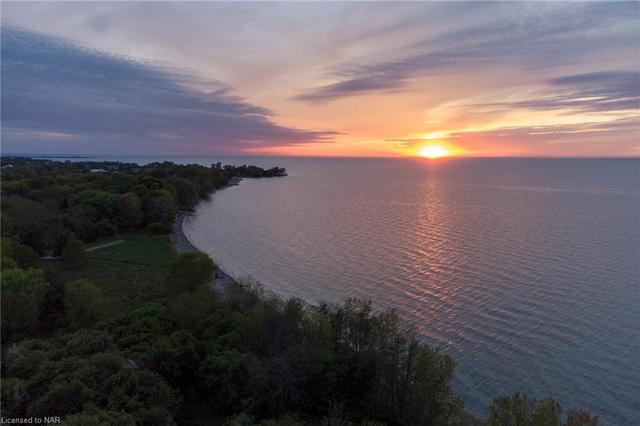2 Confederation Drive, House detached with 4 bedrooms, 2 bathrooms and 5 parking in Niagara on the Lake ON | Image 45